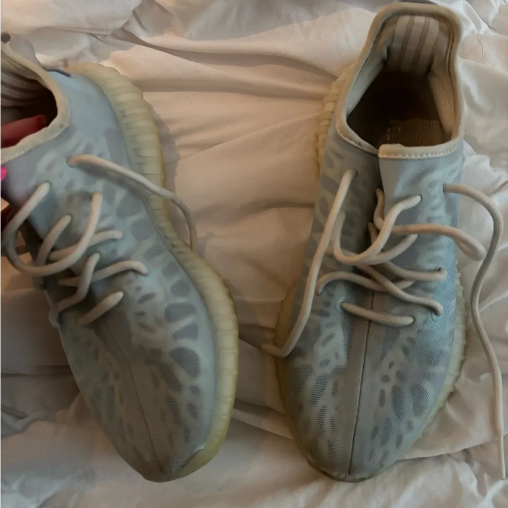 yeezy boost 350 v2 mono ice - Picture 2 of 6